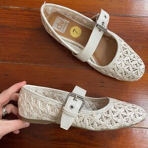 NWOB DV Dolce Vita Women's Mellie Ivory Woven Buckle Mary Jane Flats - Sz 7 🧡🎀
